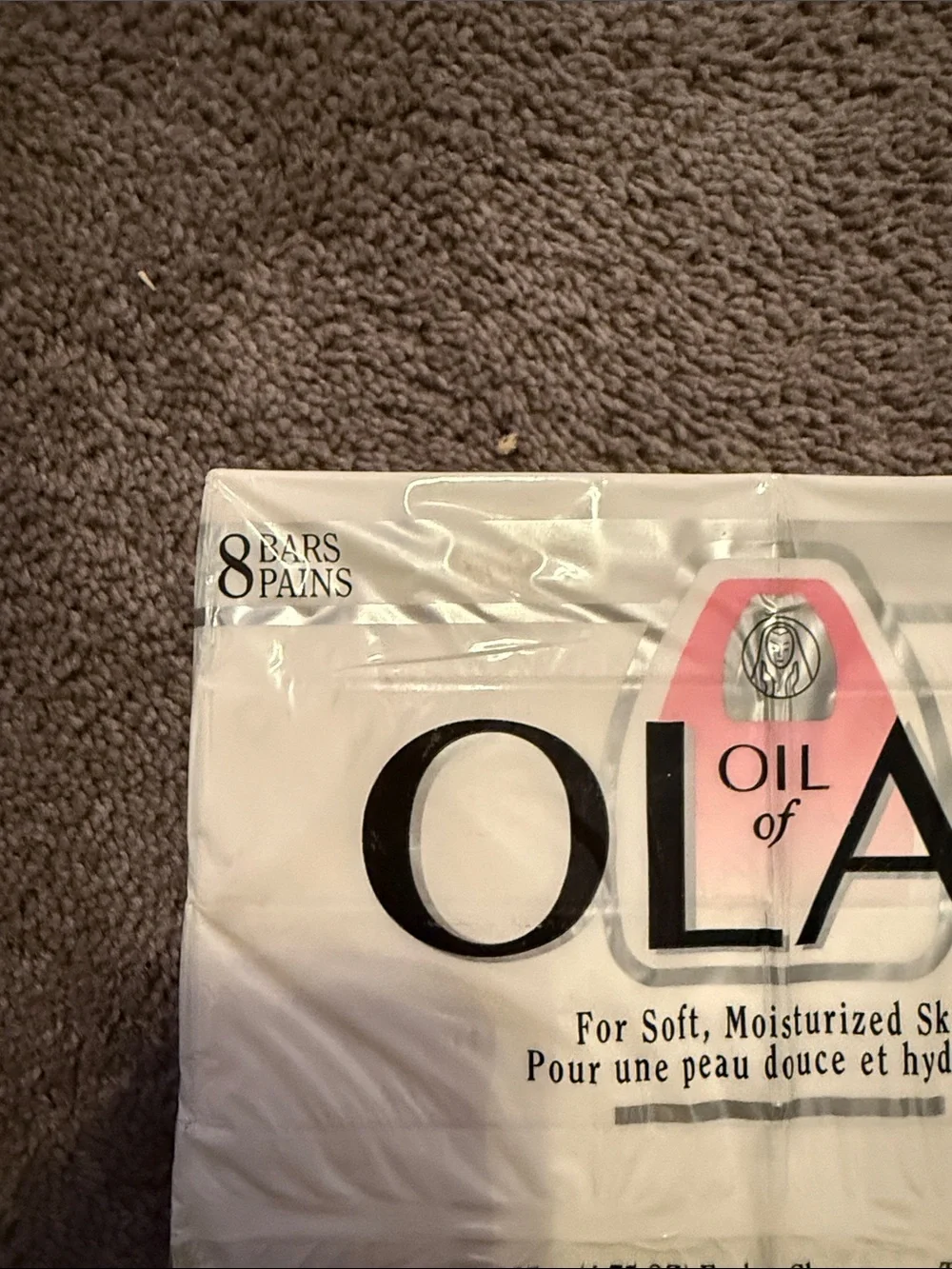 Vintage 1997 Olay Oil‎ Of Olay 8 white soap bars